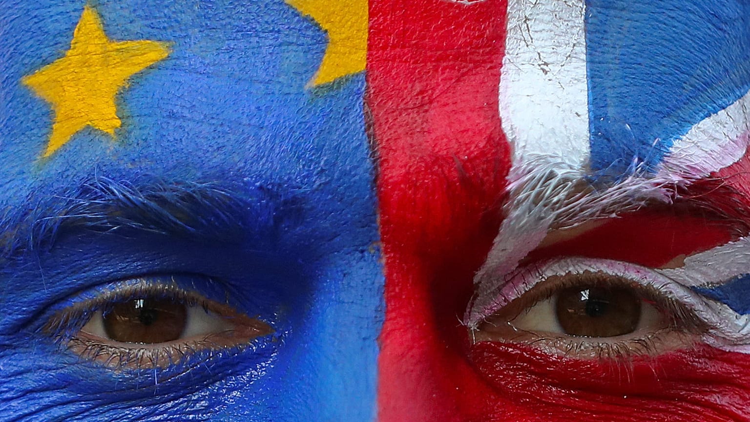 Egymillióan írták alá bő fél nap alatt a petíciót, amiben a brexit leállítását követelik