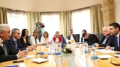 Αβραμόπουλος: Επιχειρησιακή και οικονομική βοήθεια στην Κύπρο για το μεταναστευτικό