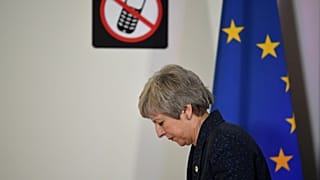 La UE da 20 días al Reino Unido para decidir sobre el Brexit