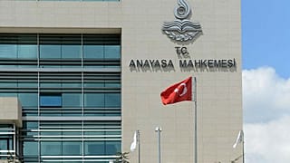 Anayasa Mahkemesi'nden 5 siyasi parti hakkında suç duyurusu