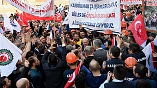 Dövizdeki yükselişe rağmen Türkiye'de asgari ücret Euro bazında 10 yılda yüzde 36 arttı