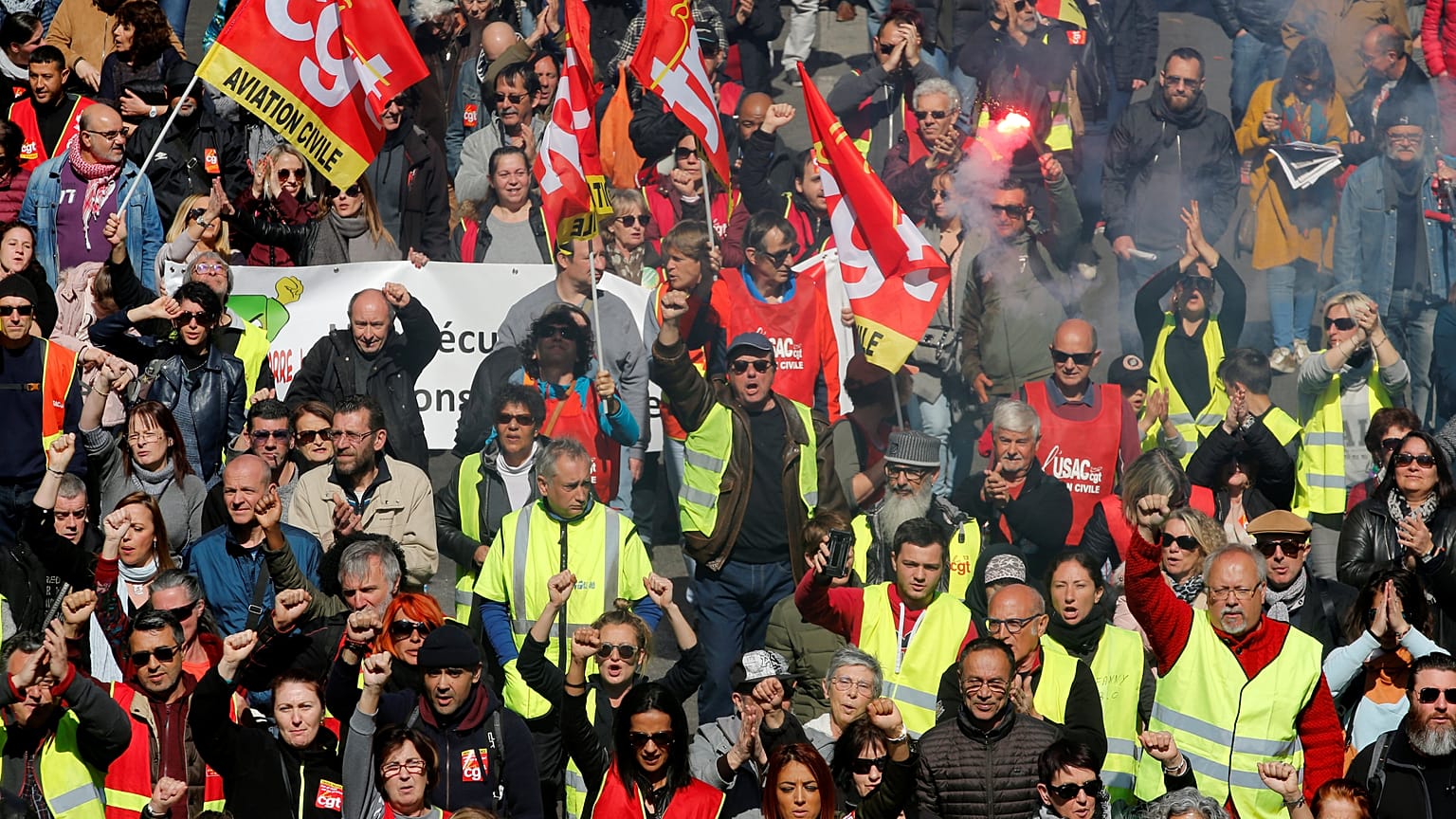 Γαλλία: Απαγορεύτηκαν συγκεντρώσεις των Κίτρινων Γιλέκων