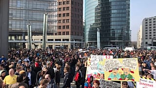 "Save Your Internet" - Demos gegen Artikel 13