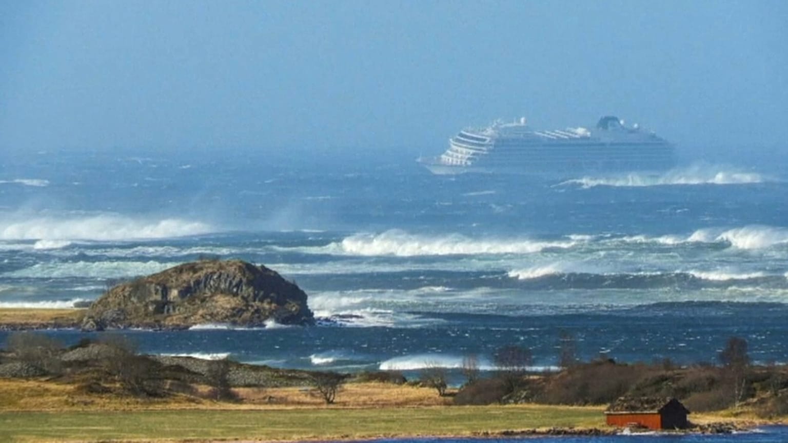 Cruzeiro evacuado ao largo da Noruega