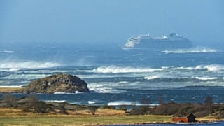 Cruzeiro evacuado ao largo da Noruega