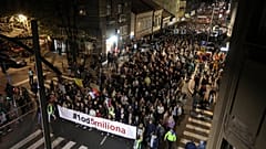 Protestos voltam a agitar Sérvia e Montenegro