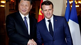 Le président français E. Macron avec le président chinois Xi Jinping