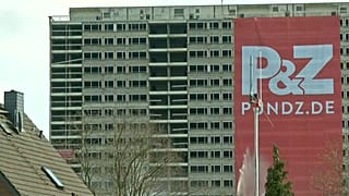 Duisburg: 22-stöckiges Wohnhaus gesprengt