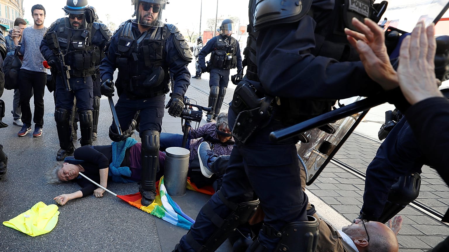 Gilets jaunes : une enquête ouverte à Nice