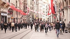 Video | Beyoğlu'nda yerel seçim: Durumdan memnun olanlar ve eskiyi özleyenler