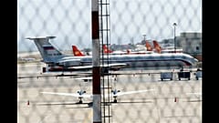 Polémico desembarco en Venezuela de aviones y militares rusos