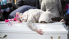 "Зимняя вишня": год боли и слез
