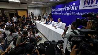 Thailand wartet auf Wahlergebnis - Militärs nach Stimmen vorn