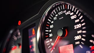 EU-Initiative: Ab 2022 soll in allen Neuwagen ein automatisches Tempolimit eingebaut werden