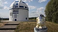 Star Wars: German sci-fi-loving professor paints observatory as giant version of robot R2-D2