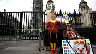 Brexit: il parlamento dibatte su tutte le opzioni