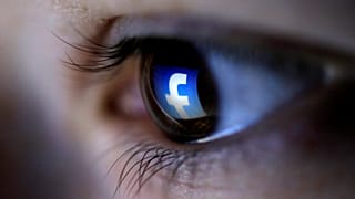 Facebook mette al bando il razzismo