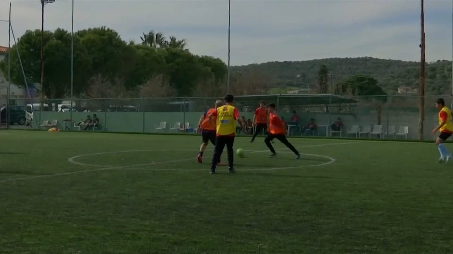El FC Barcelona acerca el fútbol a los niños refugiados
