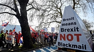 Brexit supporters demand a quick way out of the EU in pro-Brexit march