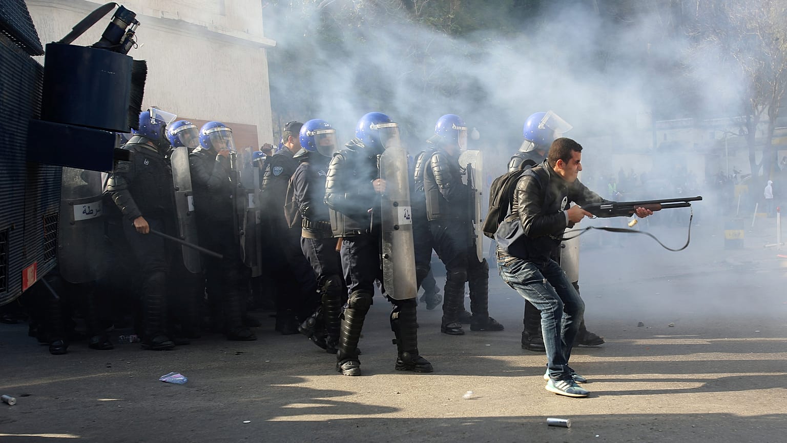 Algeria: Police 'fire rubber bullets and tear gas at protesters' in biggest demonstration yet