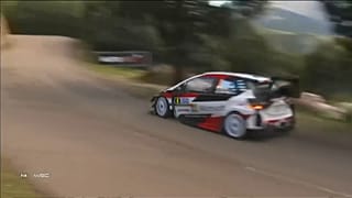 Rallye de Corse : Evans bloqué par une voiture, mais premier