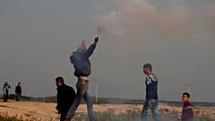 مقتل فلسطيني بنيران الجيش الإسرائيلي على حدود قطاع غزة بالتزامن مع إحياء "يوم الأرض" 
