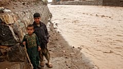 Video: Afganistan'da sel felaketi en az 32 can aldı