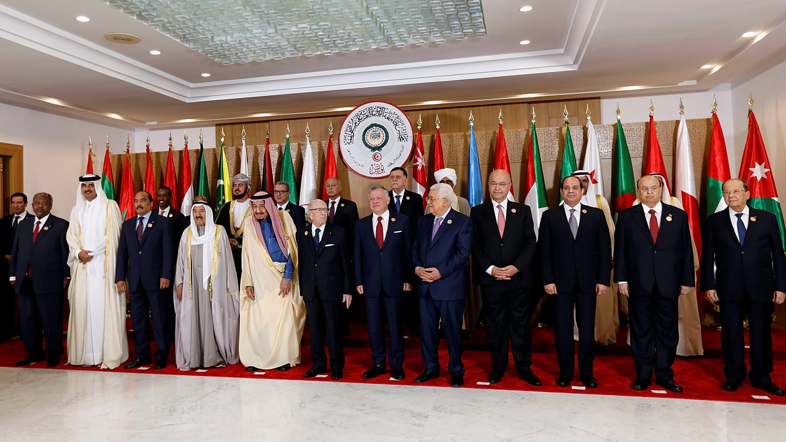 الزعماء العرب في صورة جماعية على هامش القمة