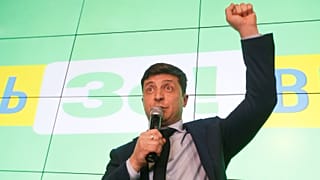 Зеленский и Порошенко лидируют в первом туре выборов - экзит-полы