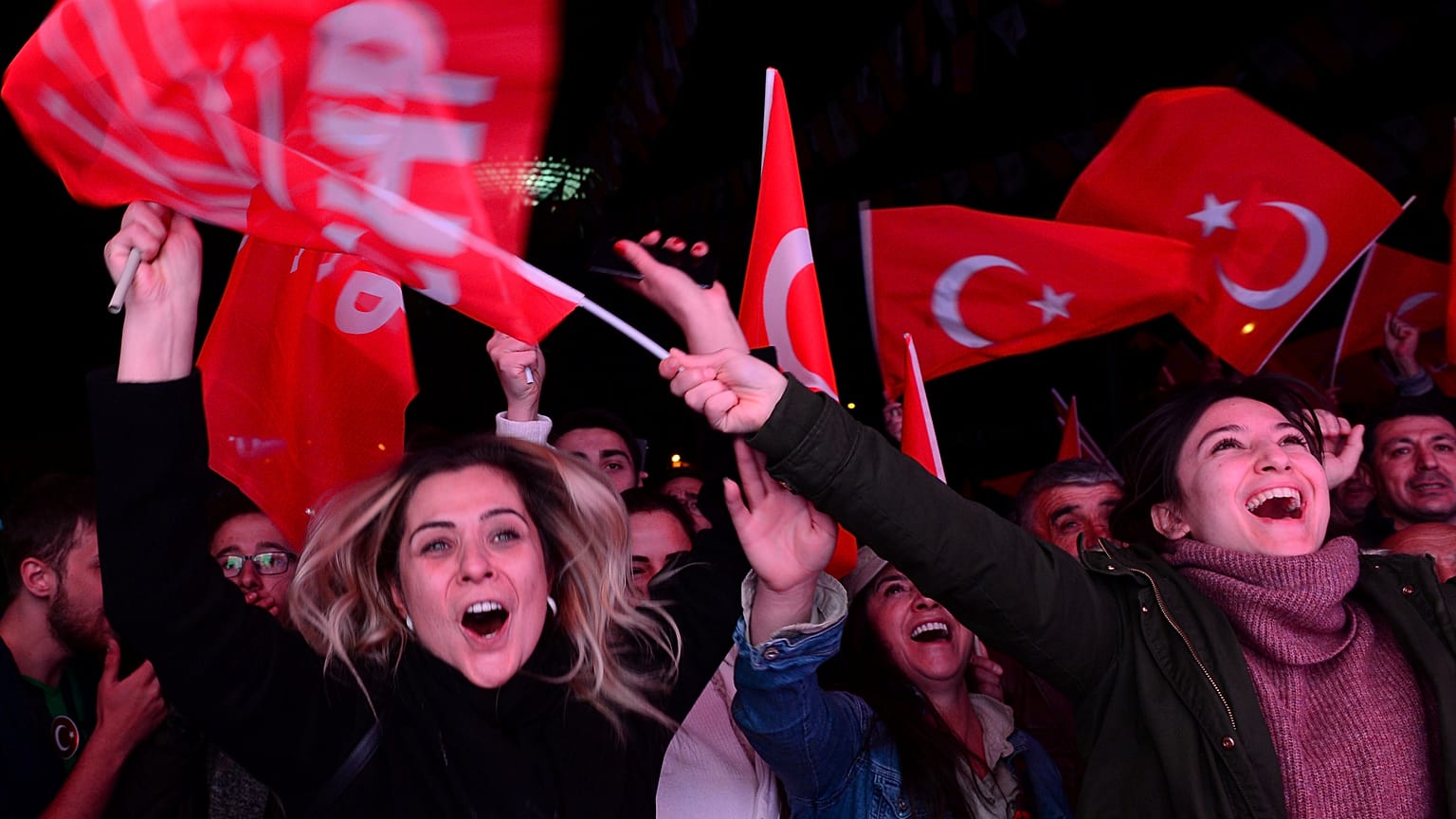 CHP'li Özgen Nama 11 bin oyun isim benzerliği ile bağımsız adaya atıldığı iddiasıyla itiraz etti