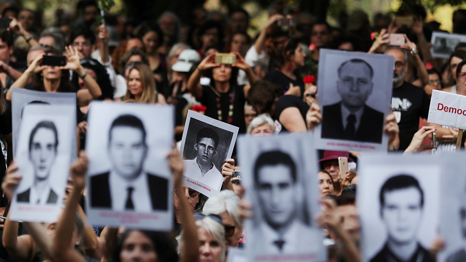 Brasile: migliaia in piazza contro la commemorazione del golpe