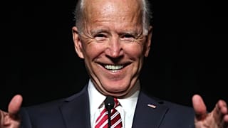 Vorwurf gegen Joe Biden: "An Haar gerochen und Hinterkopf geküsst"