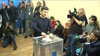 Ζελένσκι και Ποροσένκο αντιμέτωποι στον δεύτερο γύρο