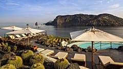 Vulcano’s deluxe resort: a Mars-looking paradise 