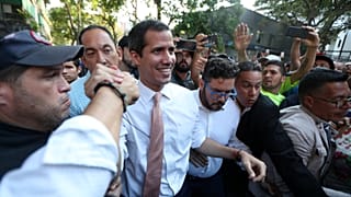 La Cour suprême du Venezuela demande la levée de l'immunité parlementaire de Juan Guaido