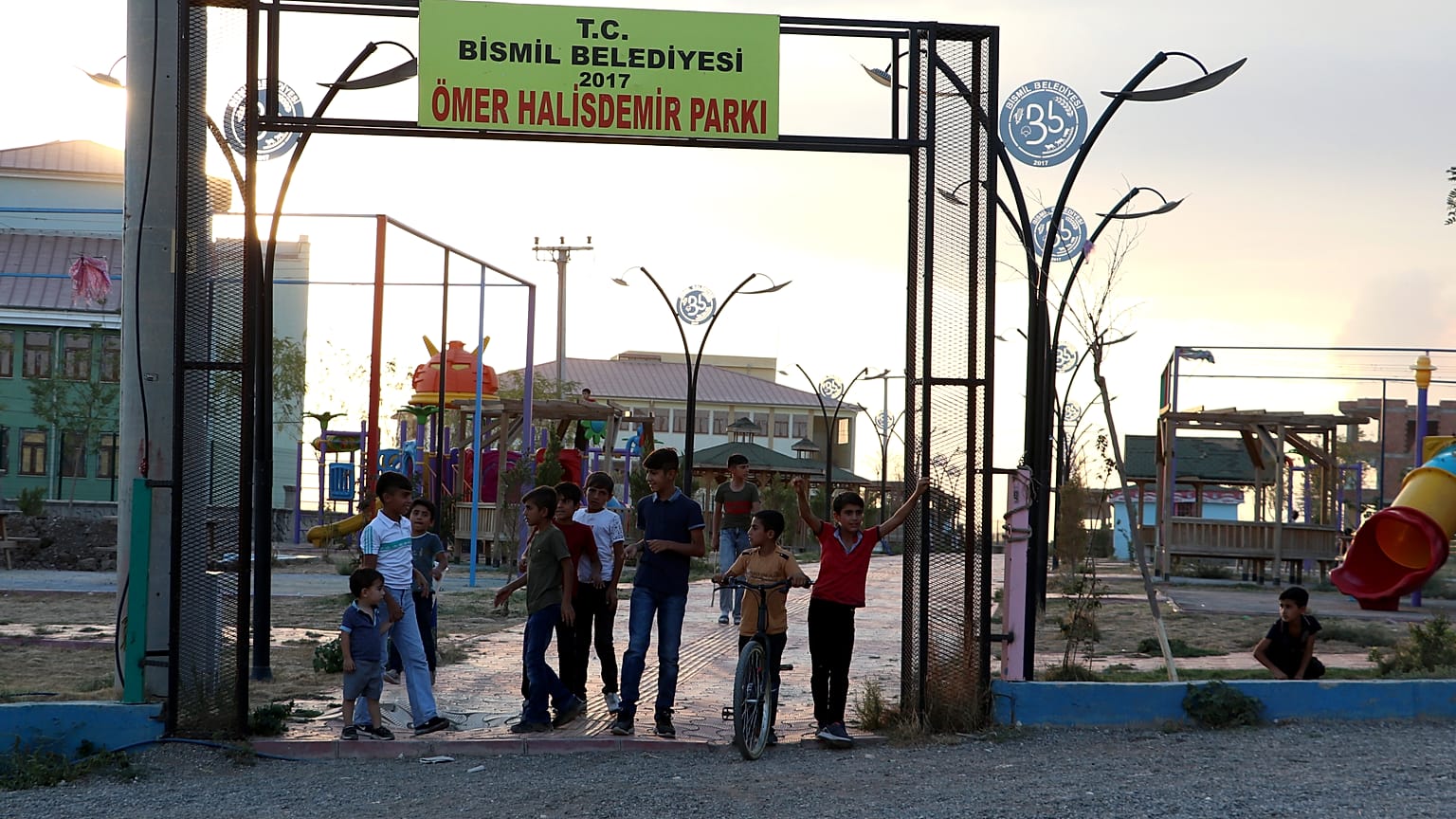 Bismil belediye başkanı Orhan Ayaz, çadırda hizmet verecek