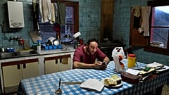 A vacsoraidő felében mobiljaikkal vagy más dolgokkal foglalkoznak a családok