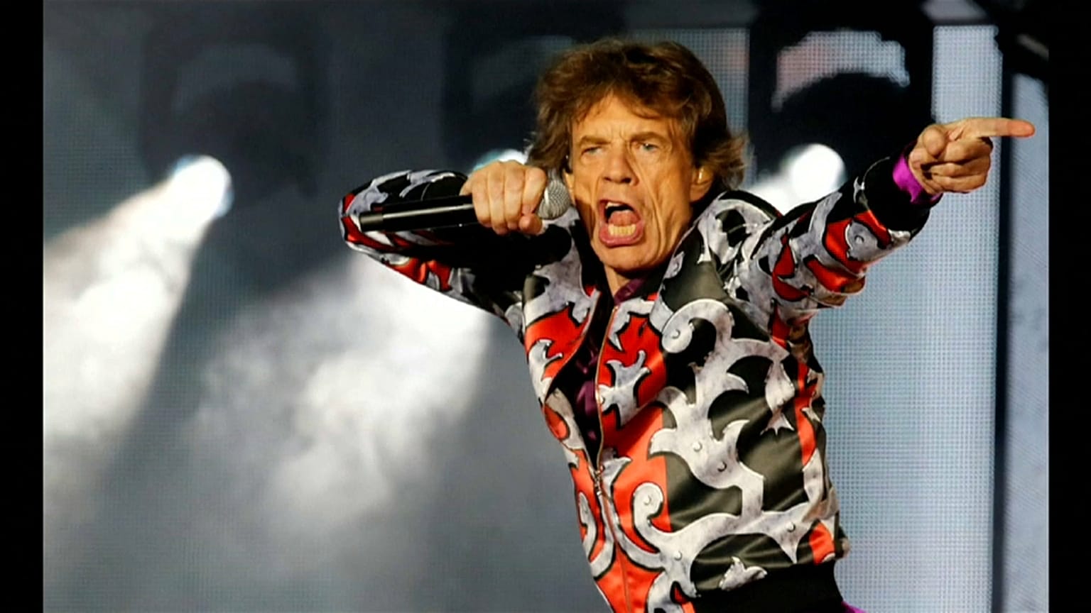 Rolling Stones adiam digressão devido a coração de Mick Jagger 