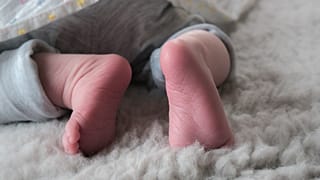 شرطة أريزونا تداهم منزل طفل مريض رفض والديه نقله إلى المستشفى