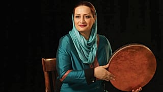 تقدیر بنیاد آقاخان از نسیم سیابی، خواننده ایرانی 