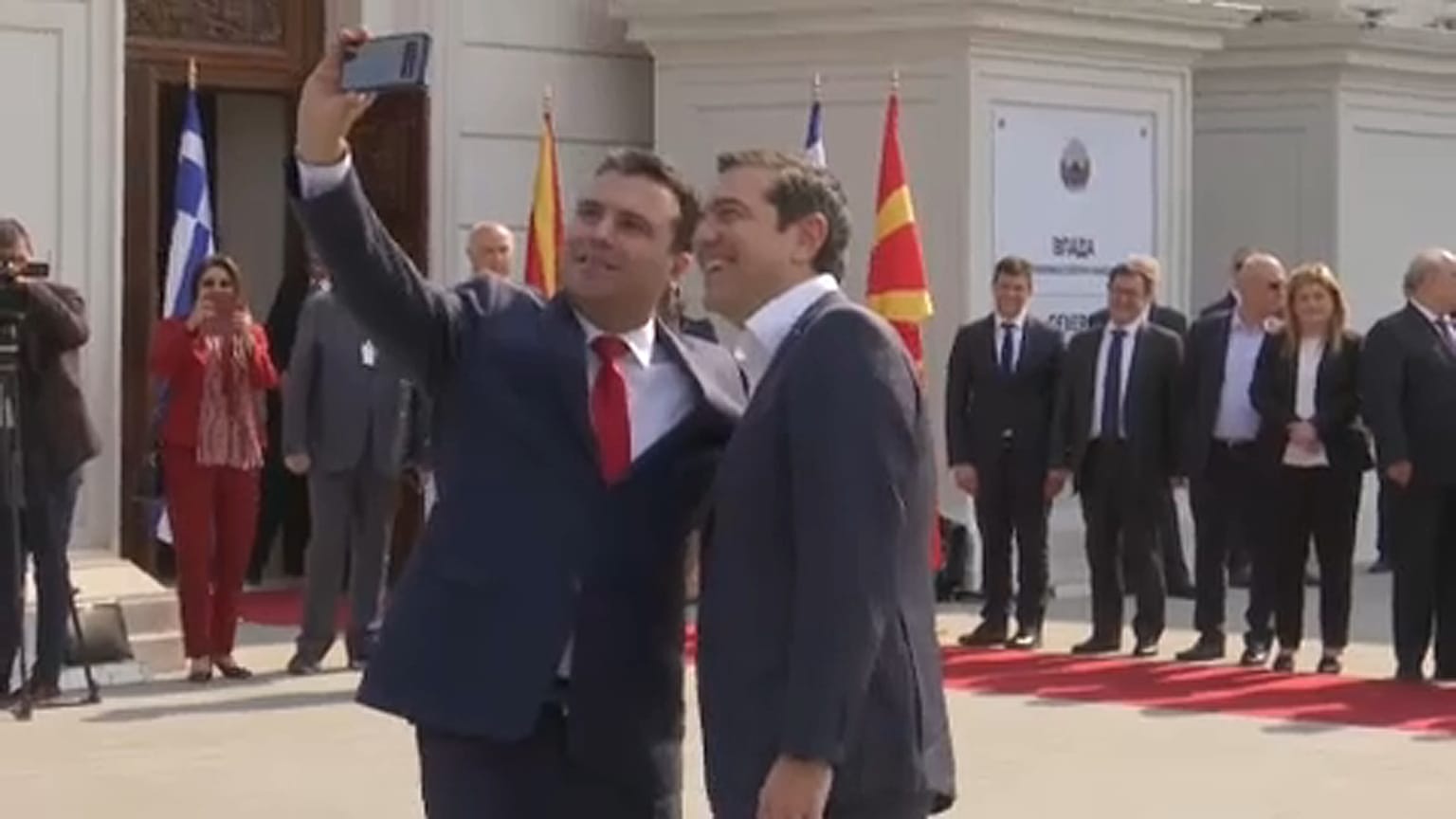 Macedónia do Norte vira a página e acolhe PM grego