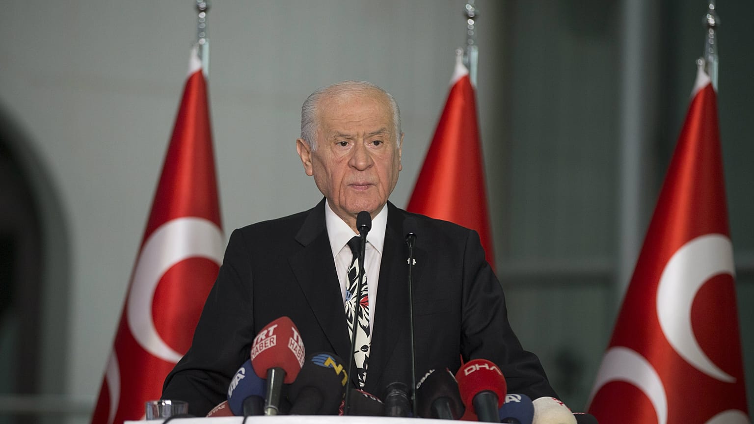 Bahçeli: Sadece büyükşehir belediye başkanları seçilsin, onlar da ilçe belediyelerini belirlesin
