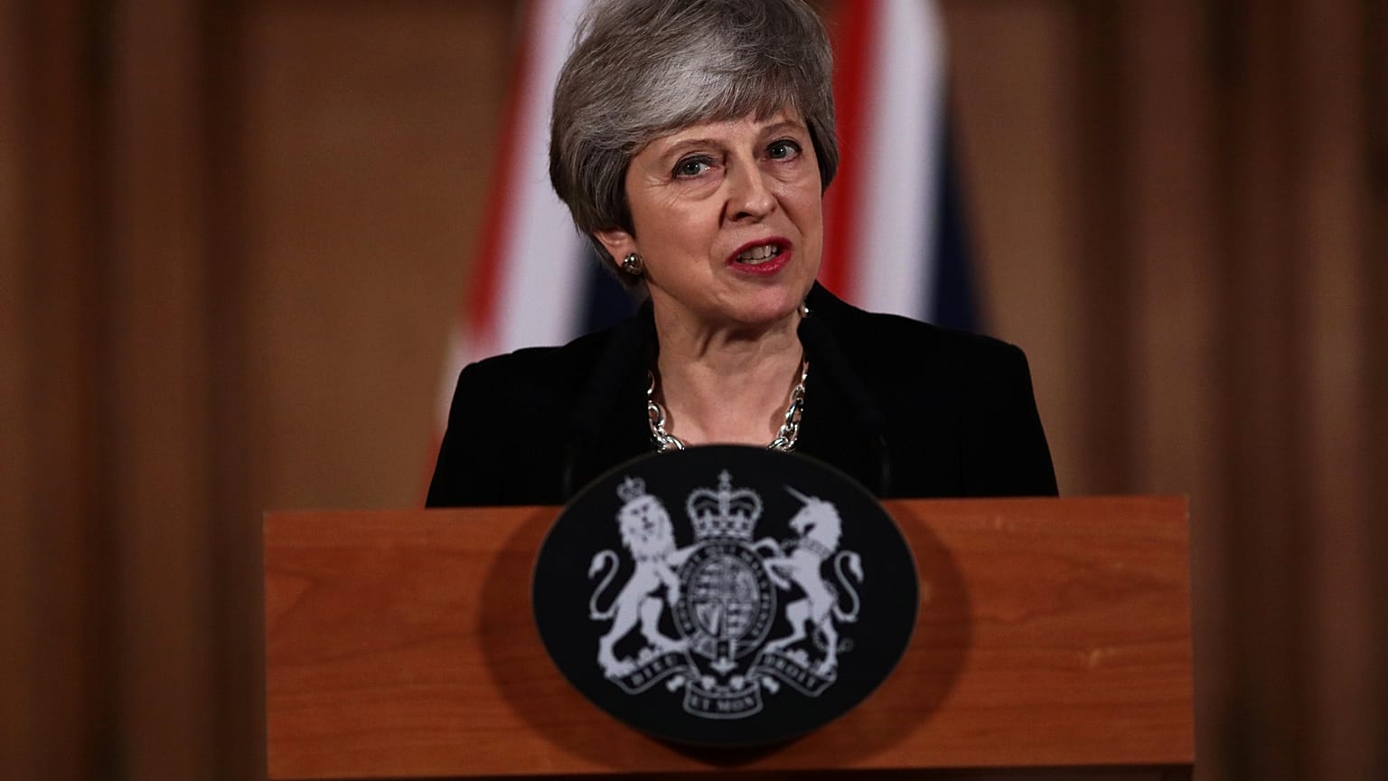 Theresa May faz declaração