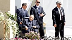 Yoğun protestoların ardından istifa eden Buteflika: İşlediğim kusurlar için bağışlanma istiyorum