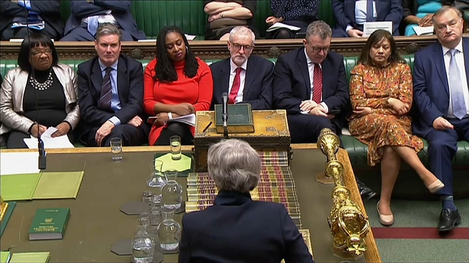 Theresa May Corbynról: sok minden közös bennünk