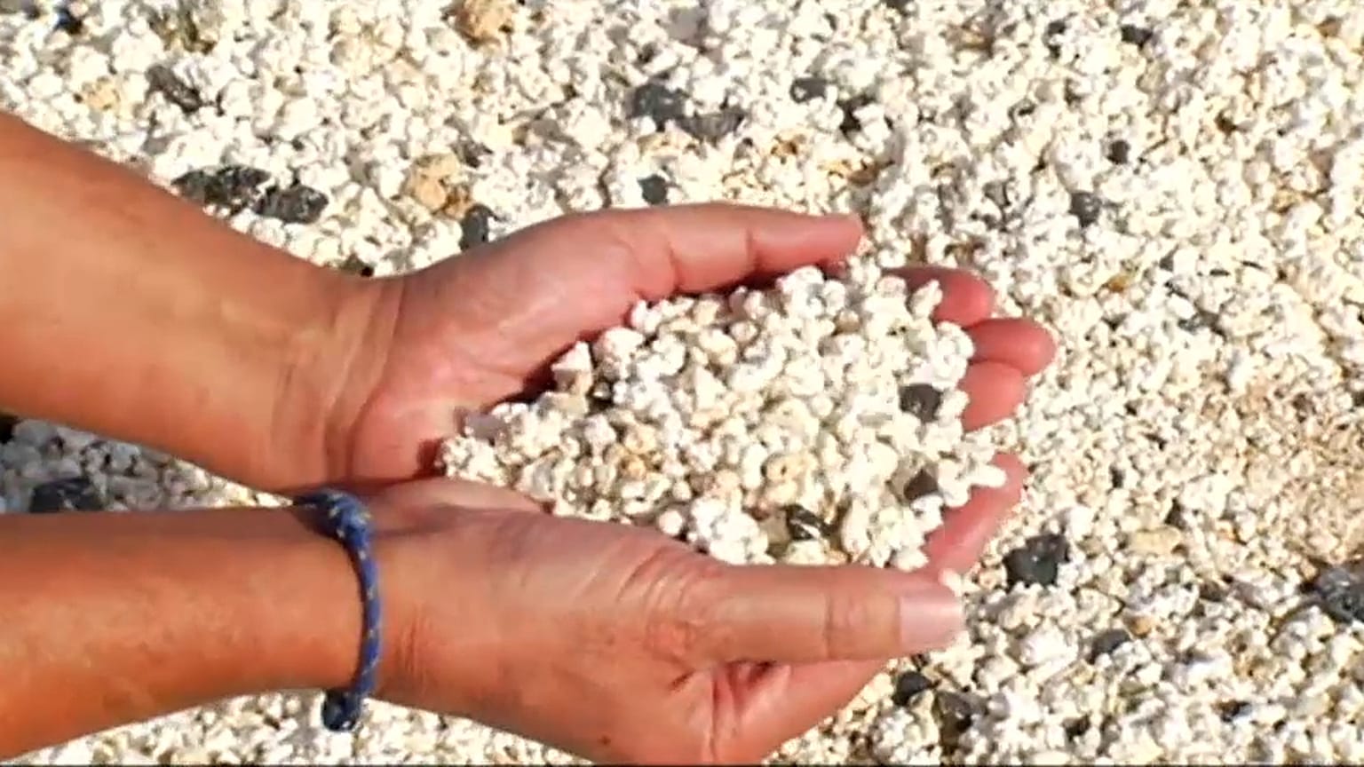 Ataque ambiental na "Praia da Pipoca"