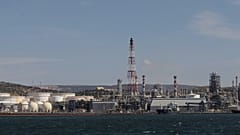 ΕΛΠΕ: Άγονος ο διαγωνισμός για το 50,1%