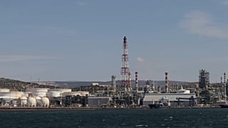 ΕΛΠΕ: Άγονος ο διαγωνισμός για το 50,1%