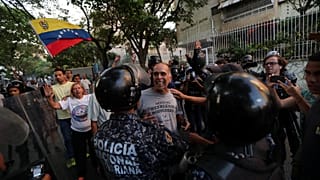 Tensión en Caracas entre manifestantes y policía (01/04/2019)