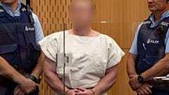 Yeni Zelanda: Cami saldırganına 50 kişiyi öldürmek, 39 kişiyi de öldürmeye teşebbüs suçlaması